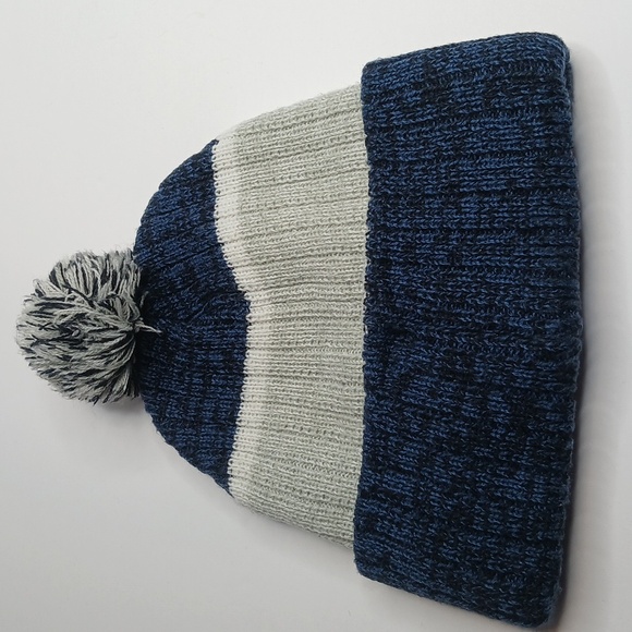 Dallas Cowboys Blue and Gray Pom Beanie - Picture 3 of 4